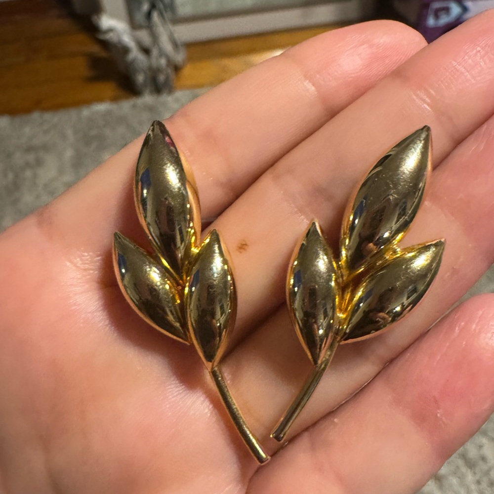 Vintage Gold Leaf Earrings